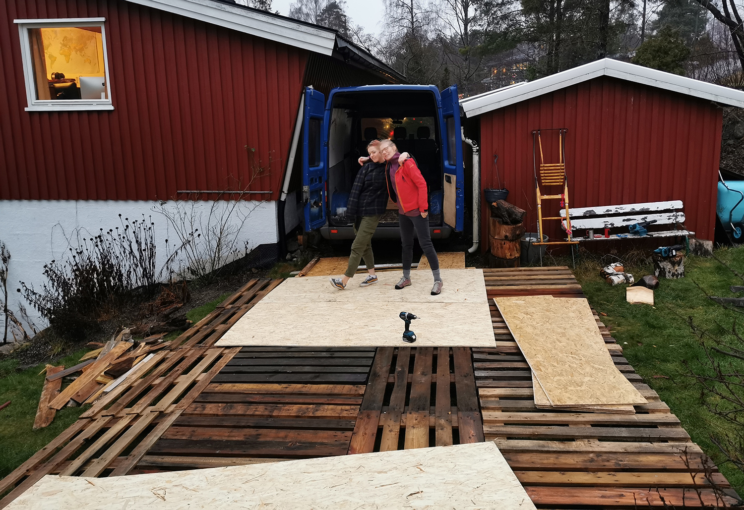 Pallets + sheets of OSB as a platform